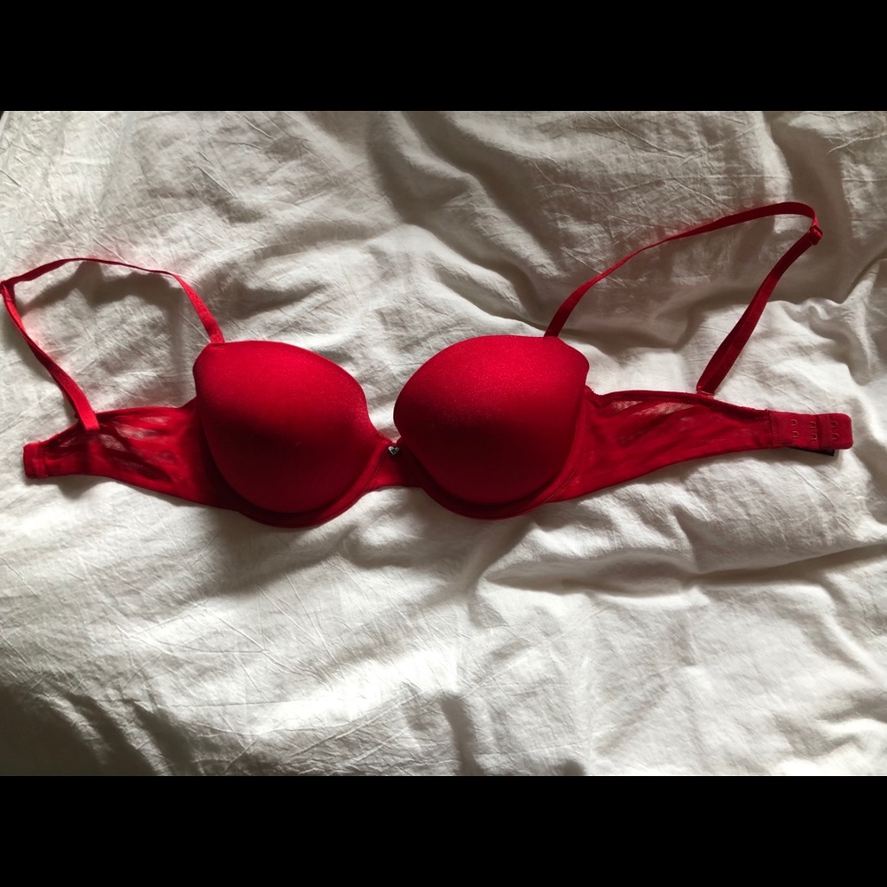 Red black heart bra